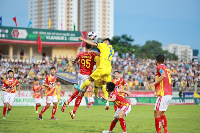 Vòng 11 V-League: Các đội đứng đầu rượt đuổi và 'bất ngờ' ở top dưới ảnh 2
