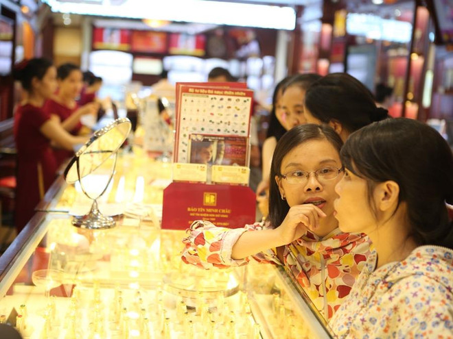 Đảo chiều, hai thương hiệu vàng trong nước giảm mạnh tới 330.000 đồng ảnh 1