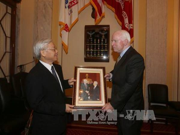 Ông John McCain ra tuyên bố chào mừng Tổng Bí thư Nguyễn Phú Trọng ảnh 1