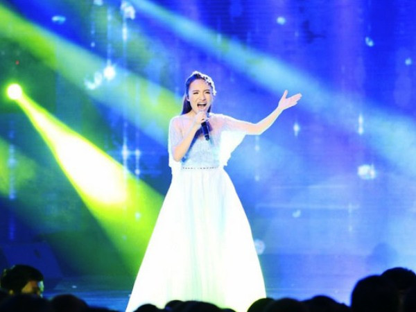 Quán quân Vietnam Idol mùa thứ năm- Nhật Thủy. (Ảnh: BHD) Nhật Thủy trở thành Thần tượng âm nhạc Việt Nam 2014 ảnh 1