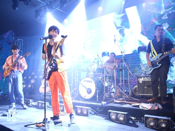 Ngọt Band - “Ngbthg”: Đêm “nhân gian sum vầy” của tuổi trẻ ảnh 3