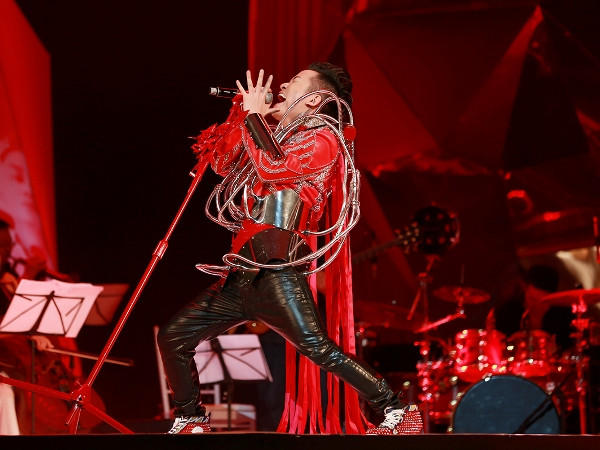 'Trời và Đất': Pha của Tùng Dương sau hơn thập kỷ âm nhạc ảnh 3