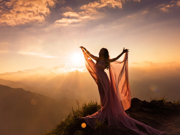 Phạm Thu Hà tiếp tục 'giao thoa' nhạc dance cùng Võ Thiện Thanh ảnh 1