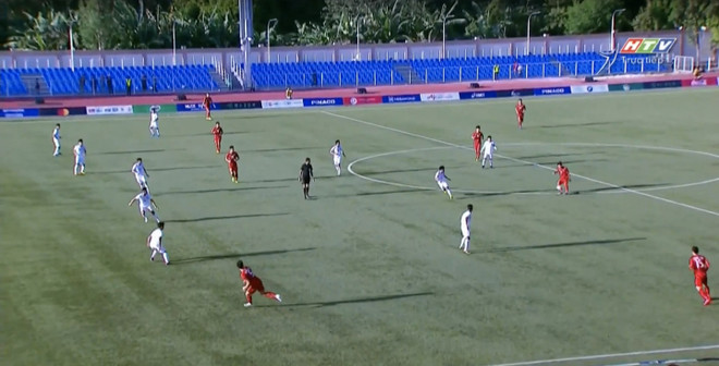 ‘Bàn thắng hụt’ của Văn Hậu vào lưới U22 Lào có việt vị hay không? ảnh 1