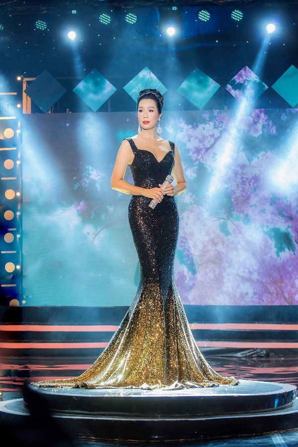 Diễn viên Trịnh Kim Chi bất ngờ 'lấn sân' hát Bolero đầy mượt mà ảnh 2