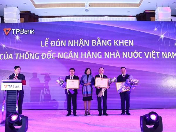 TPBank được Thống đốc Ngân hàng Nhà nước tặng Bằng khen ảnh 1