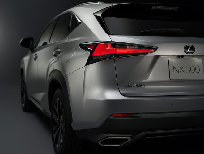 Mẫu crossover Nhật Bản không thay đổi thiết kế so với mẫu NX cũ. (Ảnh nguồn: TMV) Lexus NX 300 phiên bản 2020 ra mắt tại Việt Nam, giá 2,56 tỷ đồng ảnh 2