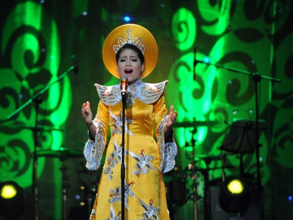 Anh Thơ–“Tình xa khơi 2”: Tiết chế dàn dựng, chú trọng phần nghe ảnh 3