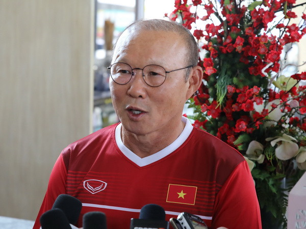 Phóng viên Hàn Quốc ngỡ ngàng vì hành động này của ông Park Hang-seo ảnh 1