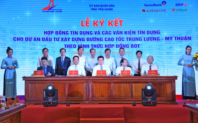 Ngân hàng giải ngân món vay đầu tiên cho dự án Trung Lương Mỹ Thuận ảnh 2