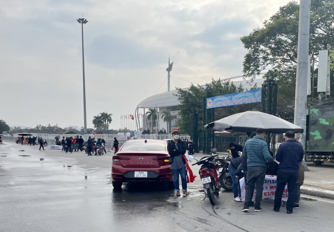 Vé xem trận Việt Nam-Myanmar: ‘Chợ đen’ nỗ lực ‘xả hàng’ tránh lỗ ảnh 1