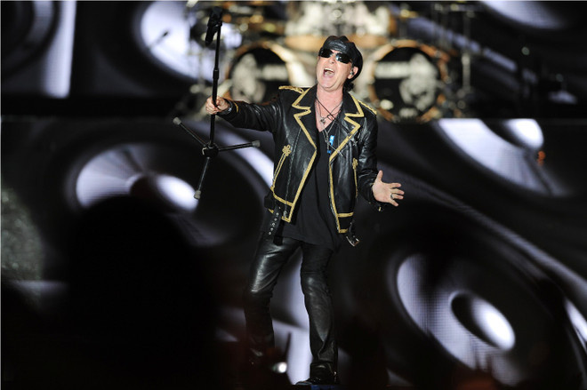 Scorpions "đốt cháy" hơn 10.000 khán giả trong đêm cuối Monsoon ảnh 5