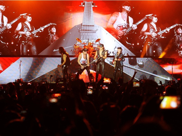 Scorpions khép màn Monsoon 2016: "Thỏa chí tuổi thanh xuân" ảnh 1