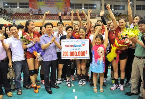 Bóng chuyền nữ VietinBank: Chiến thắng nhờ sức trẻ và bản lĩnh ảnh 2