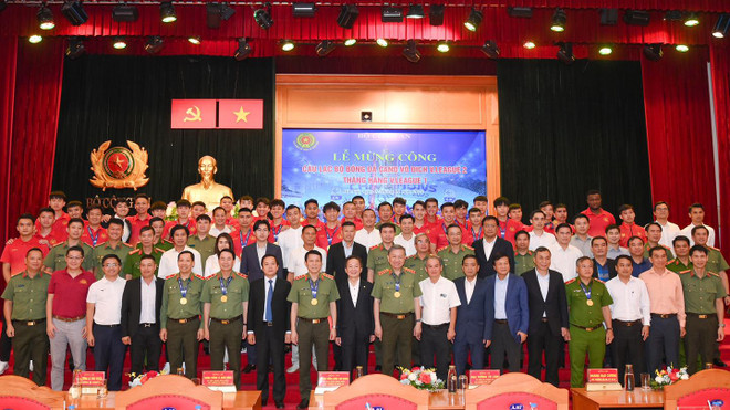 CLB Công an Nhân dân: Màu sắc mới đến với sân chơi V-League ảnh 1