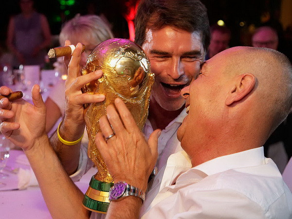 Những nhà vô địch World Cup 1990 kỷ niệm ngôi sao thứ 3 lần 25 ảnh 6