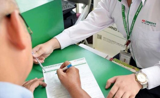 Ngân hàng tăng lợi nhuận khủng nhờ thương vụ bán ‘gà đẻ trứng vàng" ảnh 2