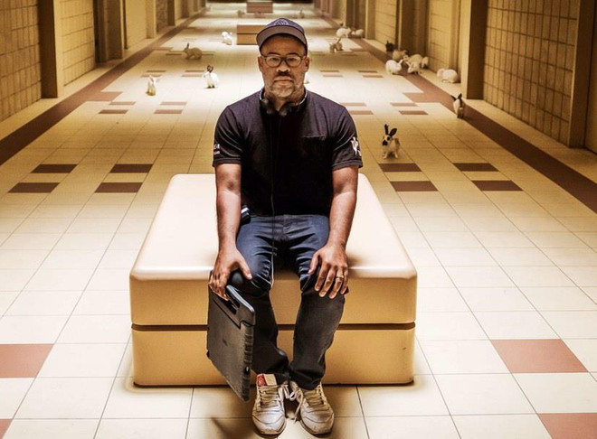 Hình tượng loài thỏ gây tranh cãi trong phim kinh dị ''Us'' ảnh 1