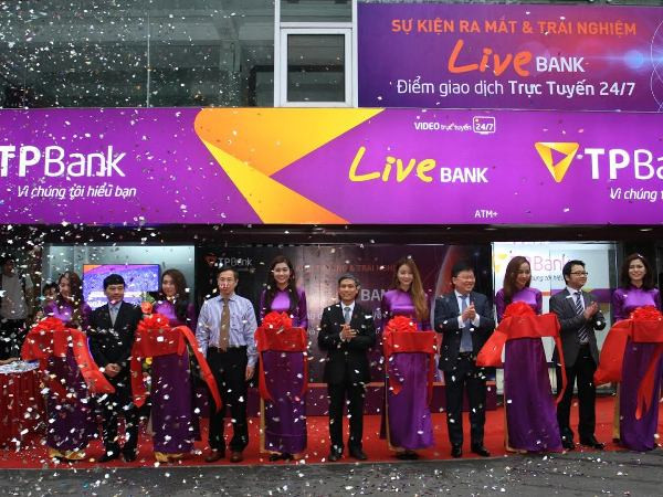 Mô hình giao dịch ngân hàng tự động đầu tiên tại Việt Nam của TPBank ảnh 1