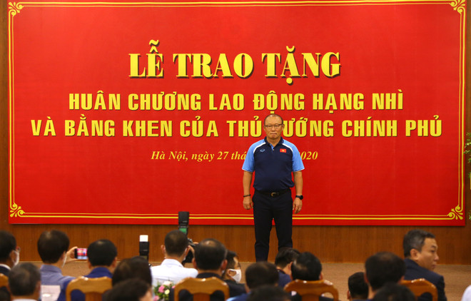 HLV Park Hang-seo xúc động khi nhận Huân chương Lao động hạng Nhì ảnh 3