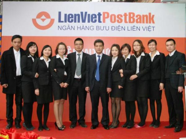 LienVietPostBank ký kết hợp tác đào tạo với ngân hàng Pháp ảnh 1