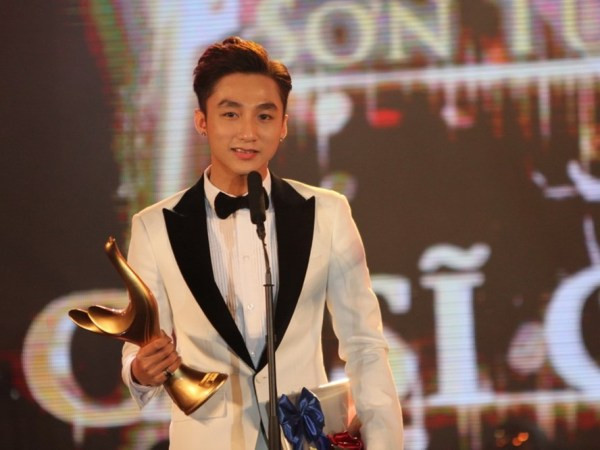 Giải Cống hiến lần thứ 11: Cú hattrick đẹp, gieo mầm hy vọng ảnh 3