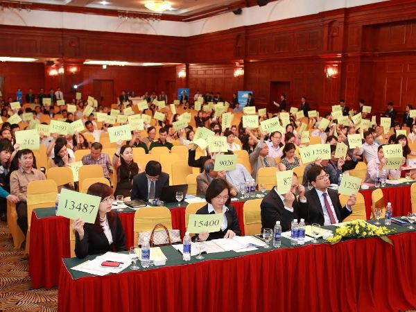 Cổ đông "ấm ức" vì ngân hàng lỗi hẹn không chia cổ tức ảnh 2