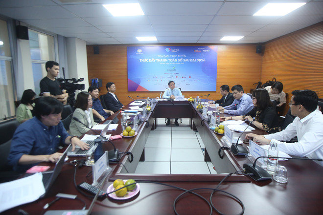 Ngân hàng Nhà nước: Mục tiêu 80% người dân từ 15 tuổi có tài khoản ảnh 1