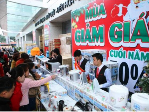 Siêu thị điện máy “tung” khuyến mãi giảm giá đến 50% dịp Noel ảnh 1