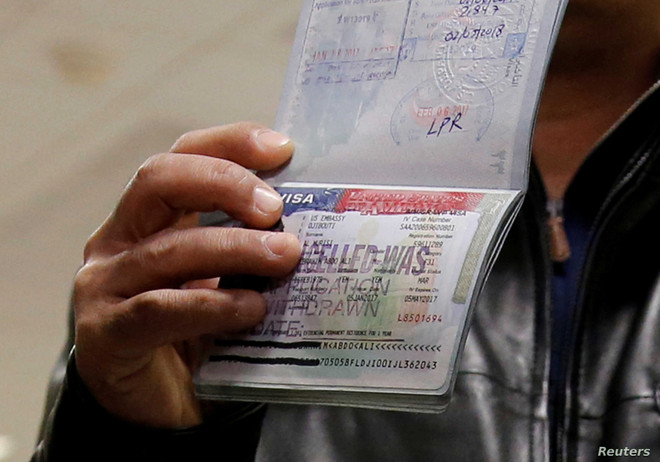 Mỹ cân nhắc cấm công dân về nước nếu nghi nghiễm virus SARS-CoV-2 ảnh 1