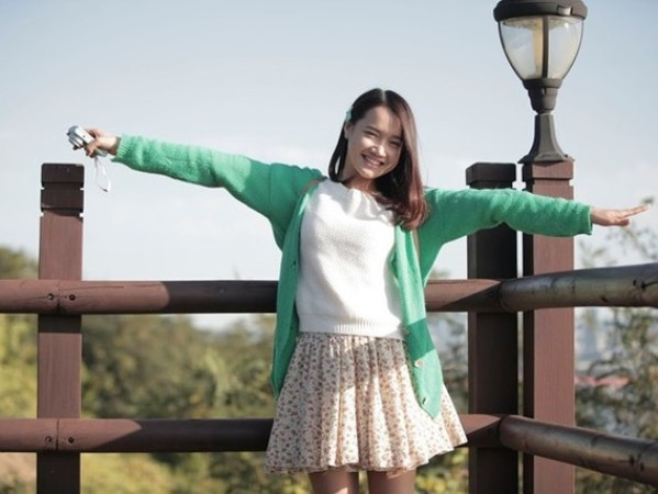 Nhã Phương ngây sáng của 'Tuổi thanh xuân.' (Ảnh: VTV) Sao phim “Tuổi thanh xuân” lộ tạo hình mới trong phim hợp tác với Nhật ảnh 2
