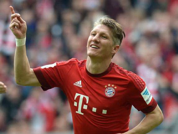 Bayern tỏ ra bất cần Schweinsteiger, để ngỏ cơ hội cho Old Trafford ảnh 1