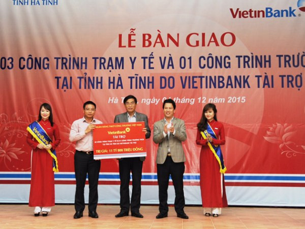 VietinBank trao gần 12 tỷ đồng tài trợ an sinh xã hội tỉnh Hà Tĩnh ảnh 1