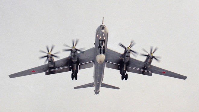 Máy bay NATO chặn phản lực cơ Nga trên vùng Biển Baltic ảnh 1