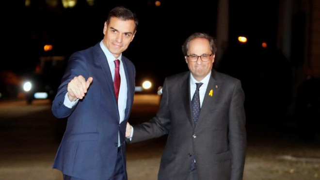 Thủ tướng Tây Ban Nha Pedro Sanchez và Thủ hiến vùng Catalonia Quim Torra. (Ảnh: Spain's News) Chính phủ Tây Ban Nha đối thoại với lãnh đạo vùng Catalonia ảnh 1