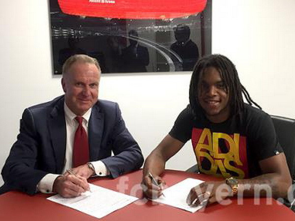 Mats Hummel, Renato Sanches chính thức cập bến Bayern Munich ảnh 1