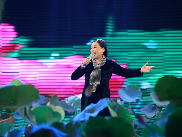 Nghệ sỹ Nhân dân Thu Hiền lần đầu xuất hiện ở Giai điệu Tự hào số 11 ảnh 1