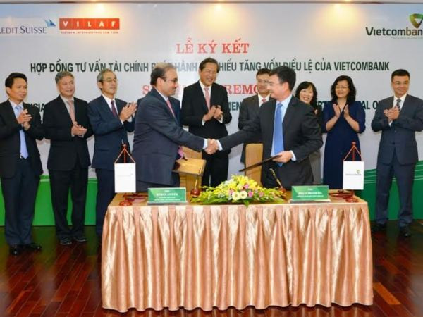 Vietcombank chọn Credit Suisse tư vấn để phát hành cổ phiếu ảnh 1