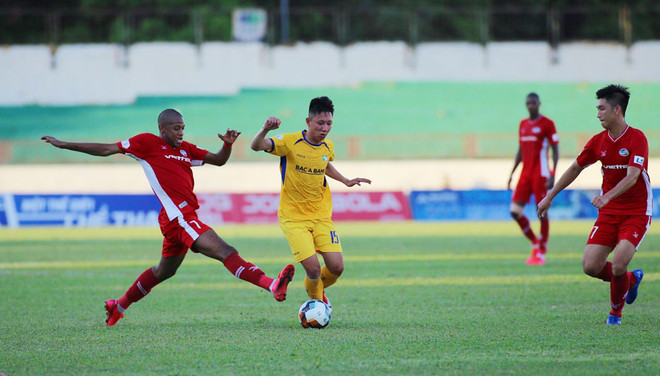 Kết quả V-League: SLNA nối dài khủng hoảng, Viettel vươn lên thứ hai ảnh 1