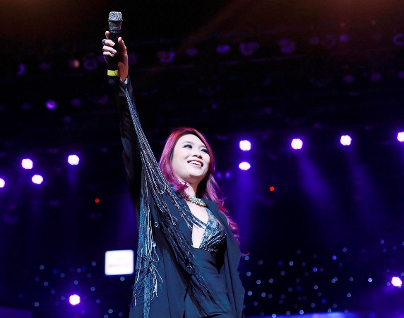 “Hãy về với nhau”: Nghe Mỹ Tâm ca, người ta phải bình tĩnh ảnh 1