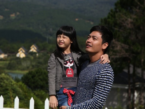 Bốn cặp cha con nổi tiếng showbiz tham gia “Bố ơi! Mình đi đâu thế” ảnh 3