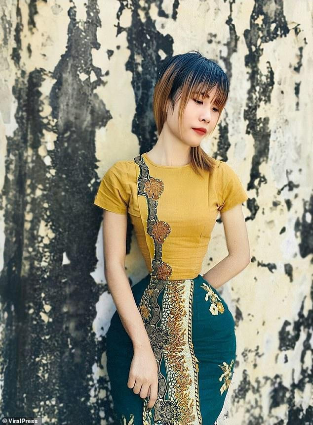 Cô gái nổi tiếng khắp mạng xã hội với vòng eo 37,8 cm ảnh 2