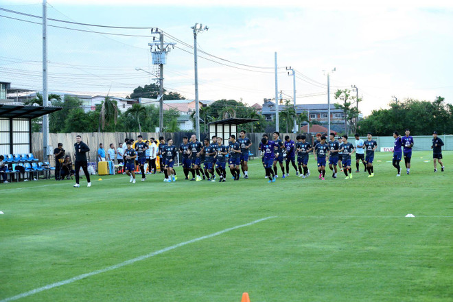 HLV tuyển Thái Lan đưa ra yêu cầu khắt khe nhằm không lộ chiến thuật ảnh 1