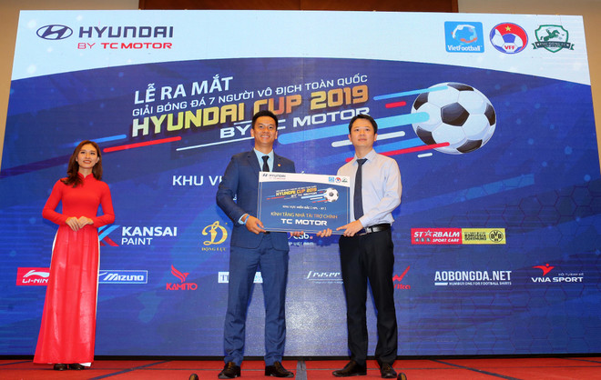 Giải "bóng đá phủi" nâng tầm quy mô toàn quốc, khởi tranh ở cả 3 miền ảnh 1