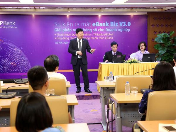 Tổng Giám đốc Nguyễn Hưng chia sẻ về phiên bản eBank BIZ v3.0. (Nguồn: TPBank) TPBank eBank BIZ V3.0 tích hợp chữ ký số trong giao dịch điện tử ảnh 1