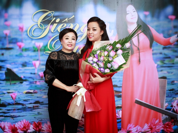 Nghệ sỹ ưu tú Tố Nga ra mắt album “Giếng quê” sau 20 năm ca hát ảnh 2