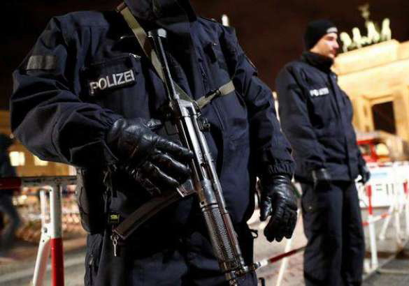 Đức sơ tán hàng loạt tòa án sau khi bị đe đọa đánh bom ảnh 1