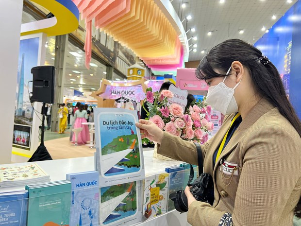 Cập nhật lợi ích mới của thẻ tín dụng cho người sắp xuất ngoại du lịch ảnh 2