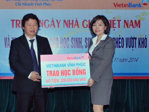 VietinBank Vĩnh Phúc tặng 200 suất học bổng cho học sinh nghèo ảnh 1
