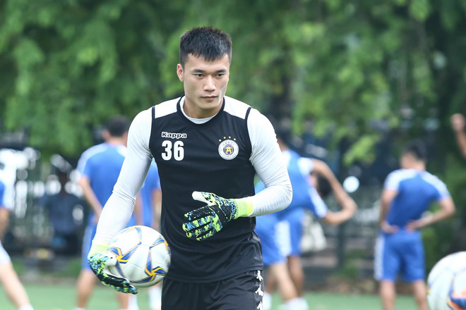 U22 Việt Nam: Martin Lo bất ngờ bị loại, Bùi Tiến Dũng trở lại ảnh 1